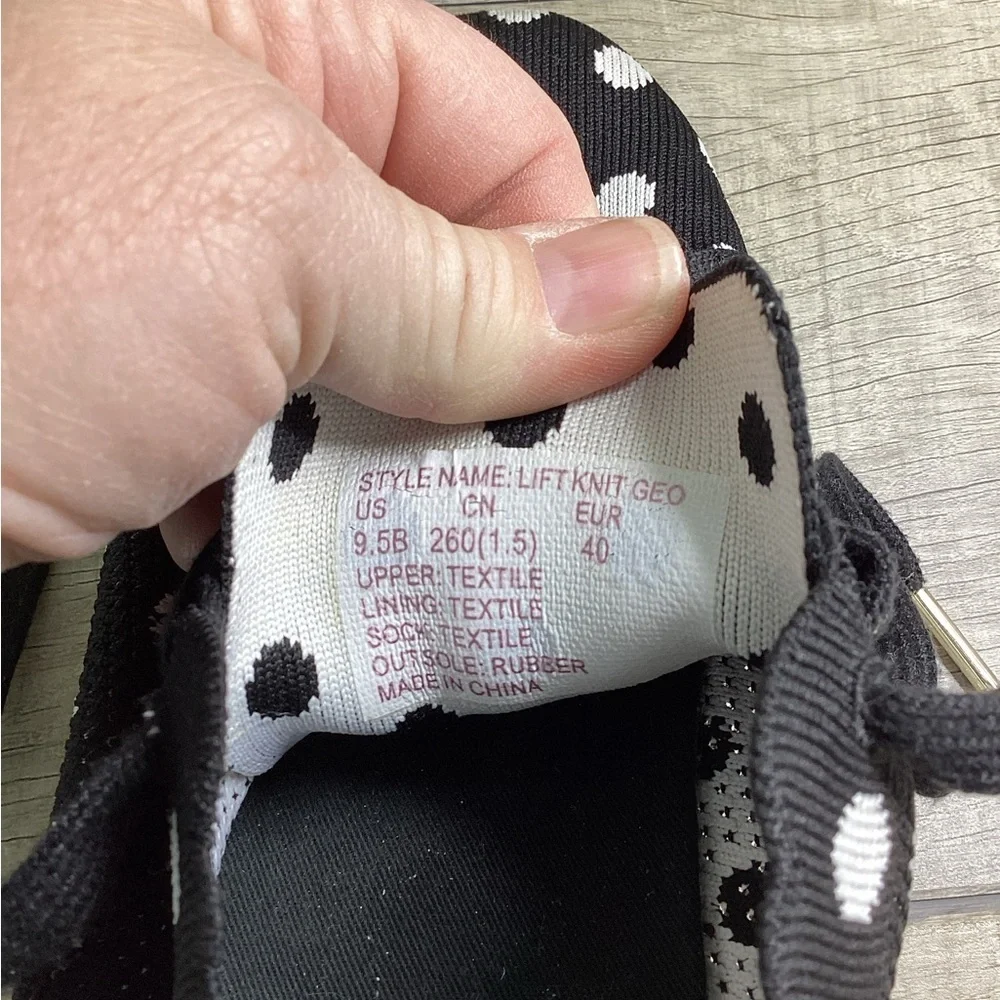 Kate‎ Spade Lift Knit Geo Black white dots Women Size 9.5